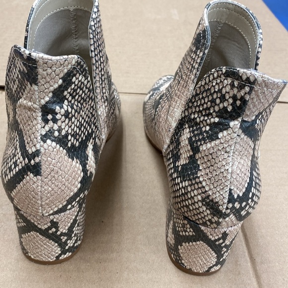 Steve Madden Rockir‎ Snakeskin Embossed Ankle Boots Women's 7.5 - Picture 3 of 8